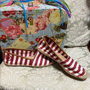 Michael Kors Red and White Espadrilles Casual Slip-On Flats